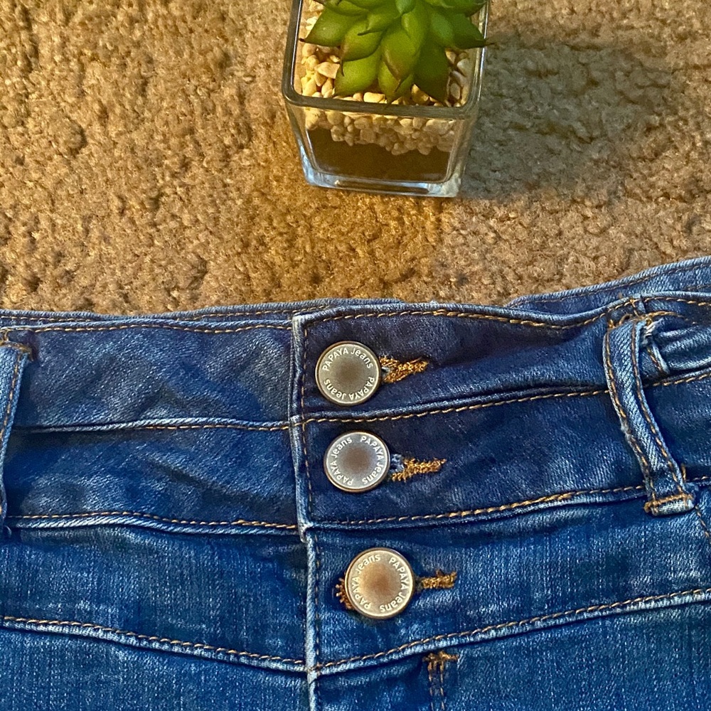PAPAYA HIGH RISE CUFF SHORTS Size Large - Picture 5 of 13